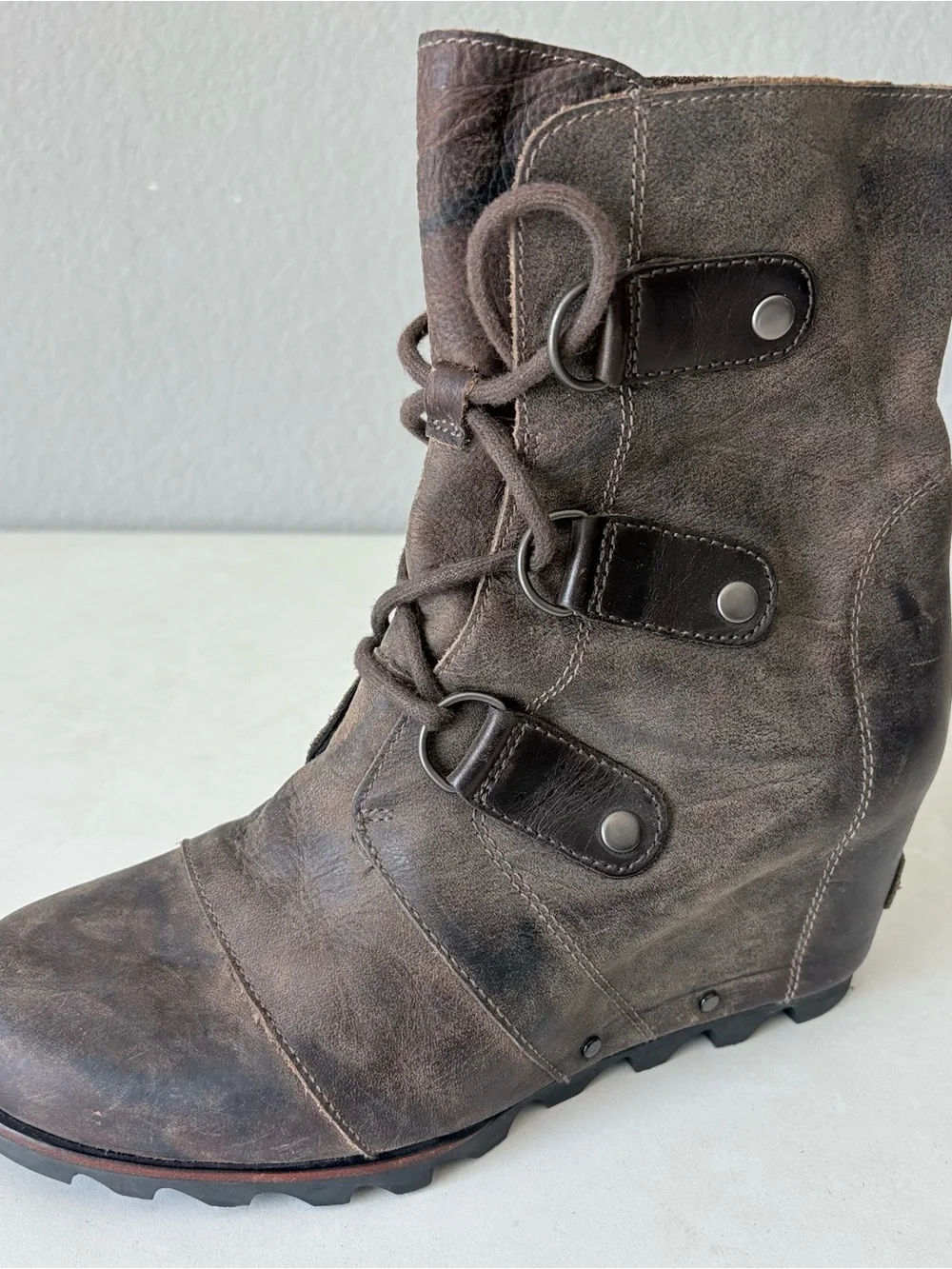 Sorel Joan of Arctic Leather Ankle Boots Waterproof Wedge Lace Up Women’s Size 9
